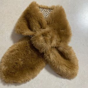 Banana Republic Faux Fur Scarf in Brown
